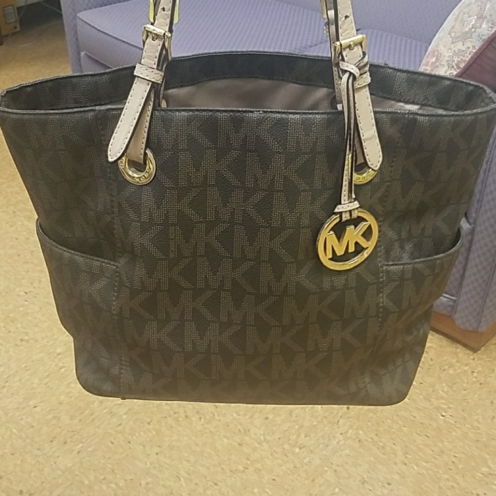 Michael kors purse